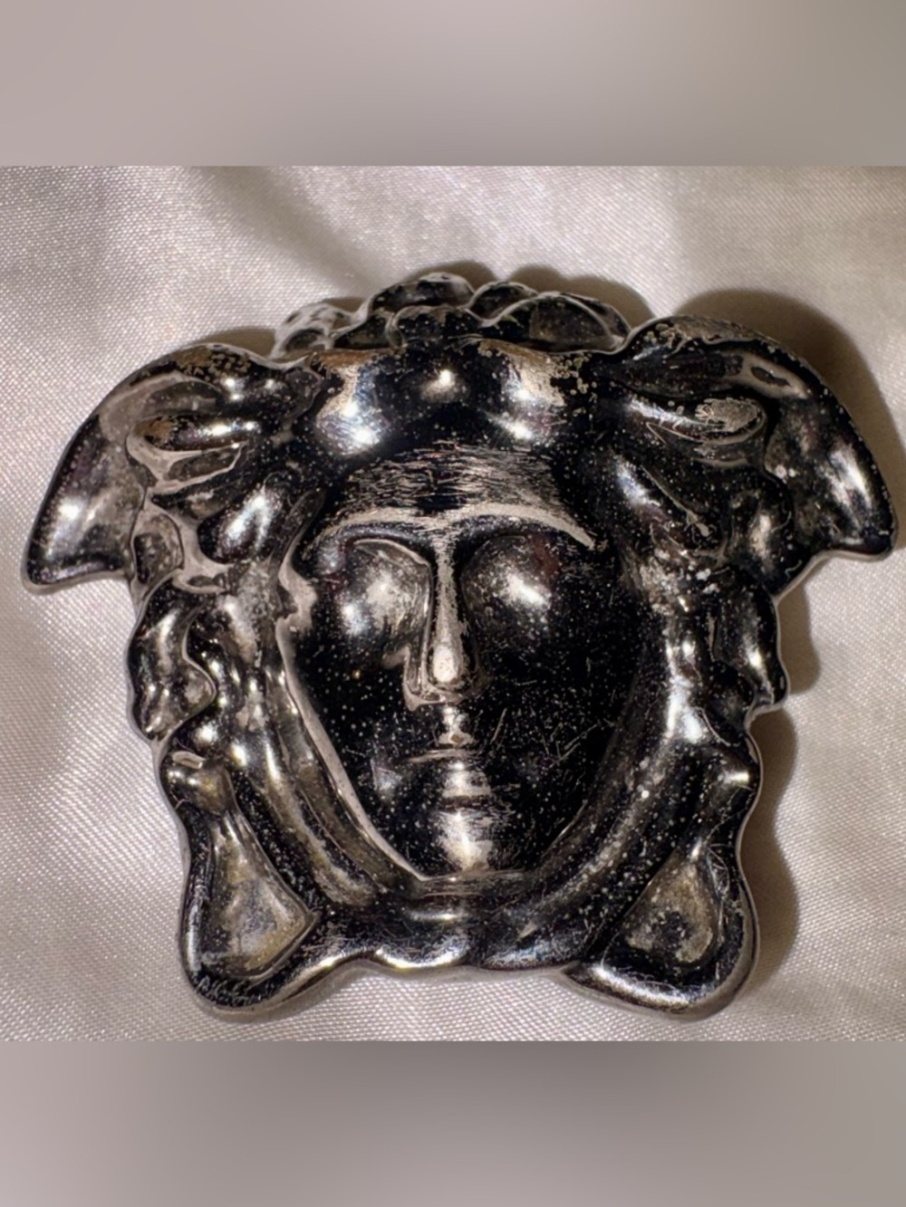 Versace Silver-Tone heavy weight Branded Hardware Accent belt buckle - Picture 2 of 11